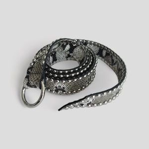 B-LOW THE BELT Mia Moto Python Belt In White & Silver (OS)